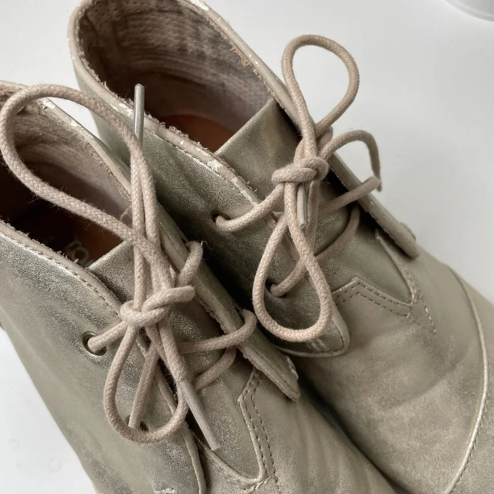 Tom's Girls White Gold Metallic Desert Wedge Ankle Lace Up Bootie